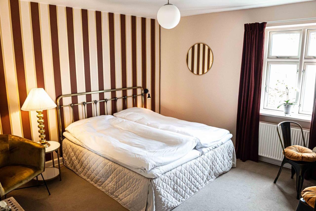 אודנזה Villa A Hotel מראה חיצוני תמונה