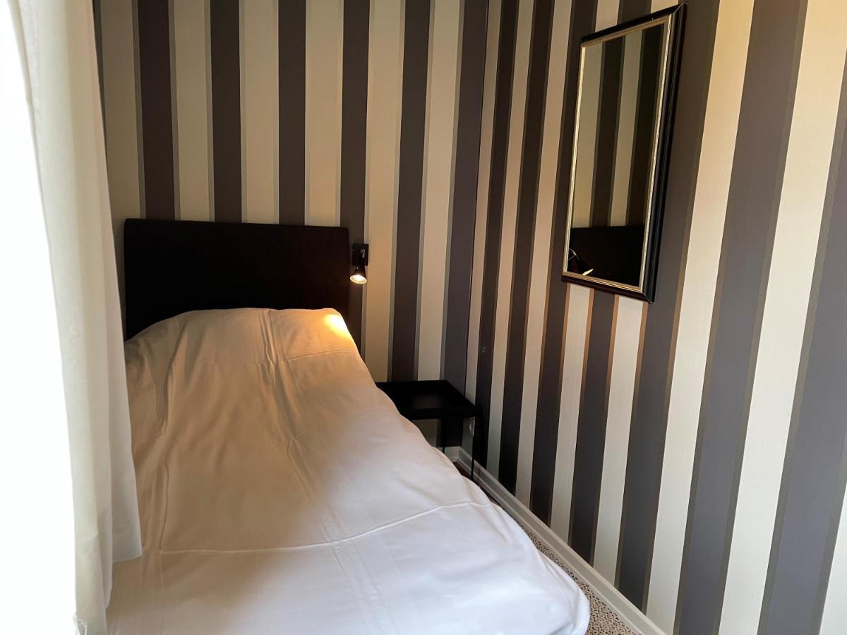 אודנזה Villa A Hotel מראה חיצוני תמונה