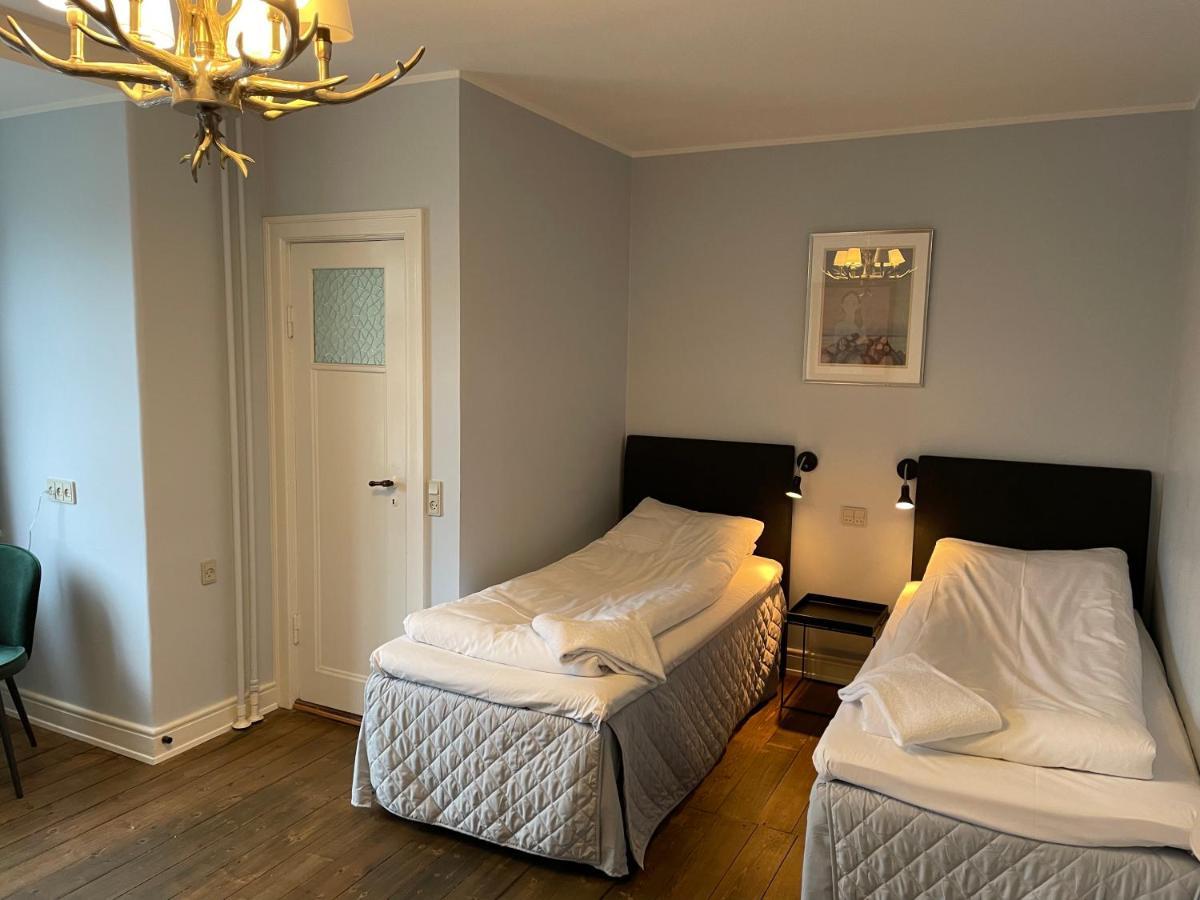 אודנזה Villa A Hotel מראה חיצוני תמונה
