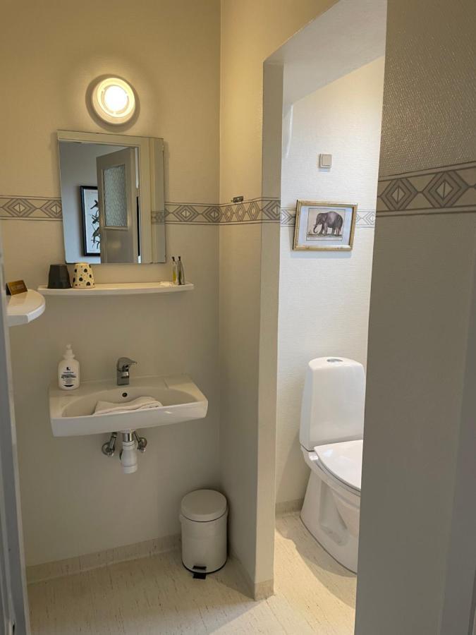 אודנזה Villa A Hotel מראה חיצוני תמונה