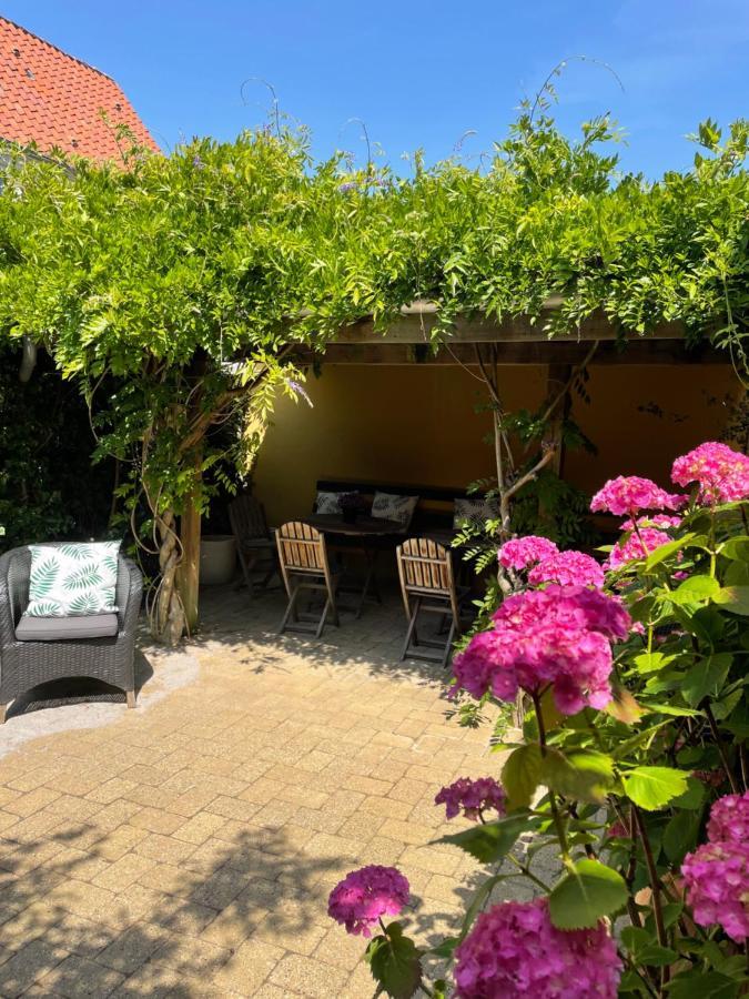אודנזה Villa A Hotel מראה חיצוני תמונה
